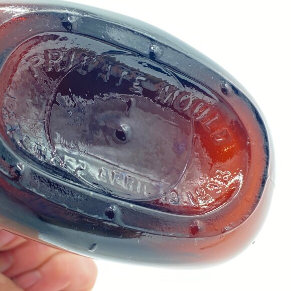 Pair Of Vintage Vinol Green and Amber Glass Flask Style Bottles Rounded Shape - Picture 15 of 15